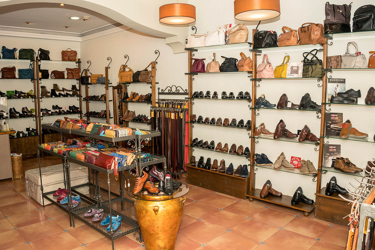 Tiendas de artículos de piel Ubrique Turismo